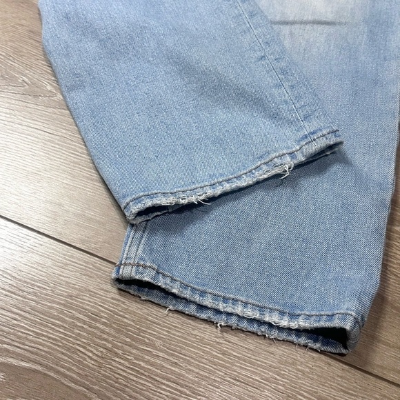 Abercrombie & Fitch Light Wash Zoe Natural Rise Ankle Straight Jeans - Picture 7 of 12